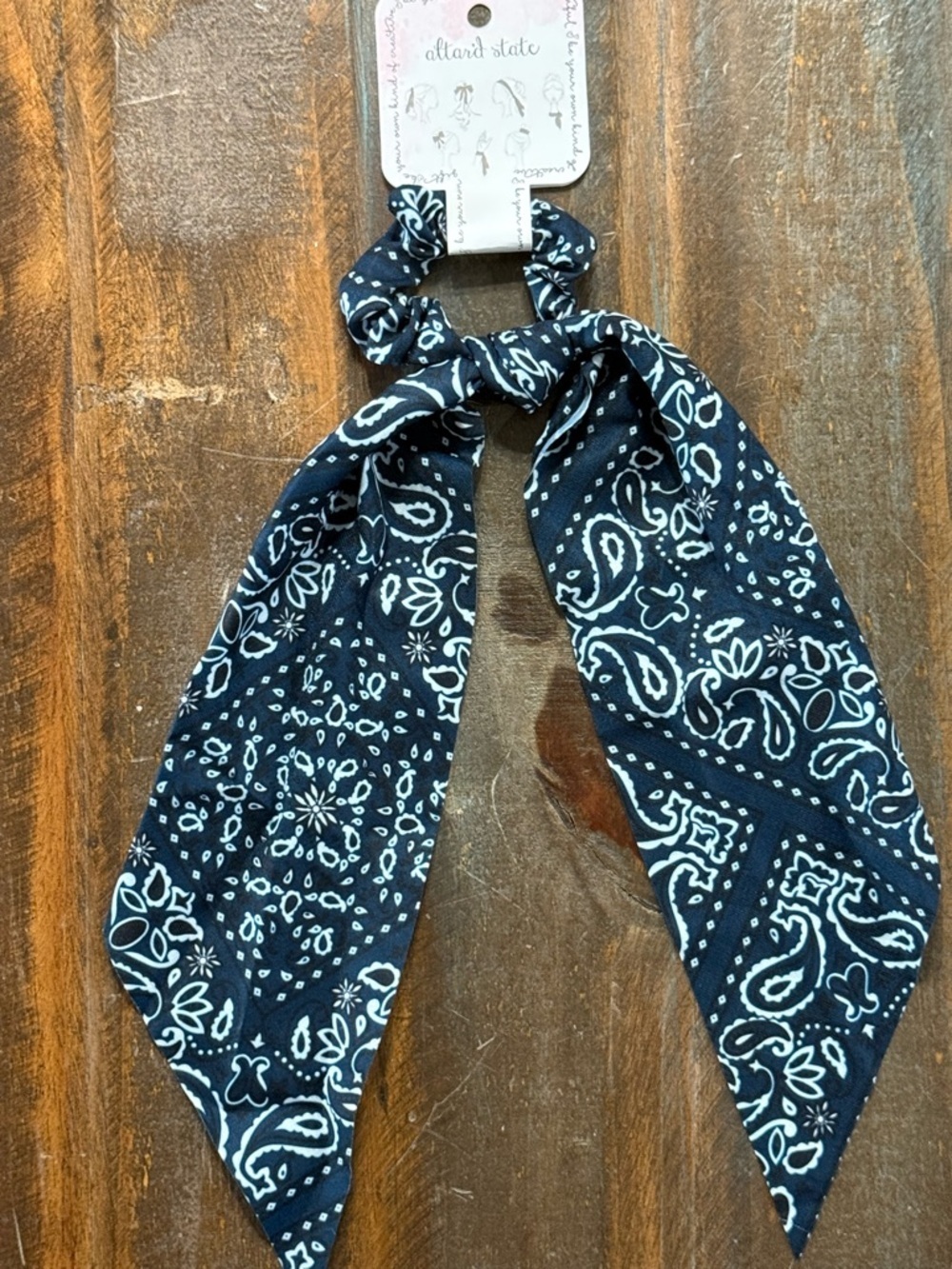 Altar'd State Bandana Scrunchie Navy & White Paisley Ponytail Holder NWT